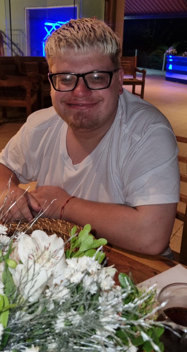 Ricardo (Cacá), filho de Sylvia